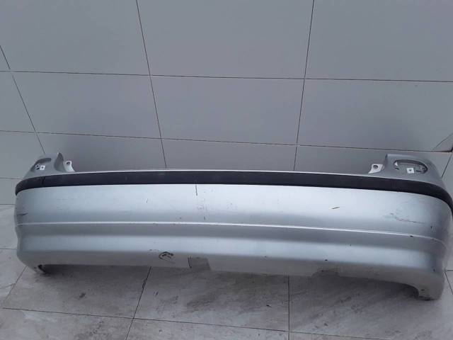 Pára-choque traseiro Nissan Almera V10