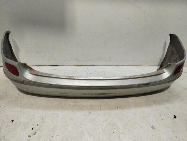 Pára-choque traseiro Nissan Almera V10