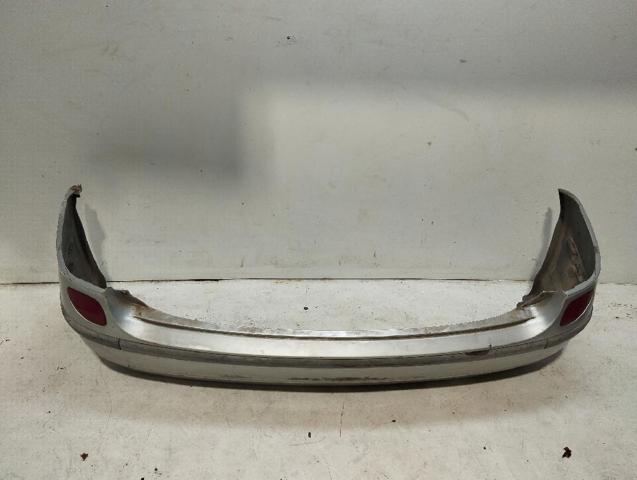 Pára-choque traseiro Nissan Almera V10