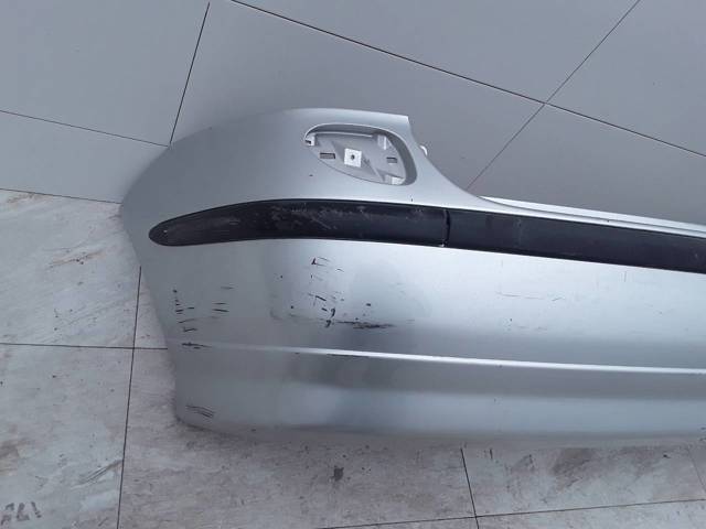 Pára-choque traseiro Nissan Almera V10