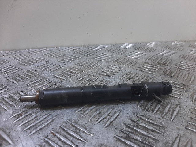 H8200827965 RENAULT Топливные форсунки купить в Чернигов