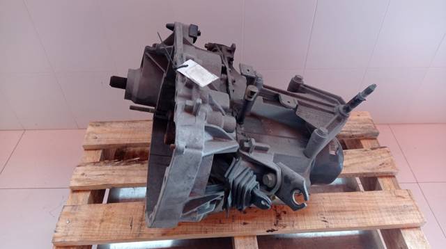 RENAULT JB1991 КПП в наличии Черновцы