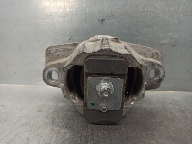 JK836A002GB LAND ROVER Кронштейн подушки (опоры) двигателя правой купить в Кривой Рог