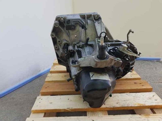 NISSAN JR5318 КПП в сборе (механическая коробка передач) в наличии Ужгород
