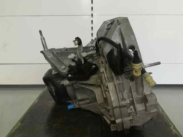 RENAULT JR5351 КПП в сборе (механическая коробка передач) в наличии Черкассы