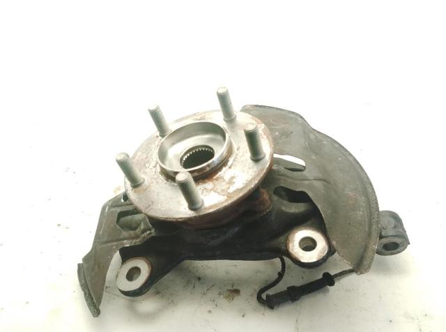 KB7W33021 Цапфа (поворотный кулак) передний правый купить Каменское