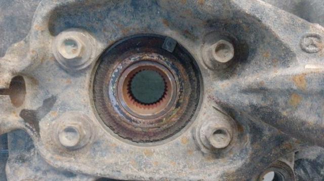 KB7W33031 MAZDA Цапфа (поворотный кулак) передний левый купить в Черкассы