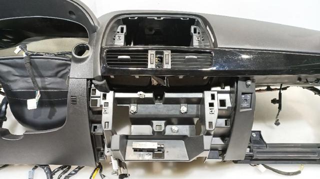 KD4560400E02 MAZDA Торпедо купить в Ровно