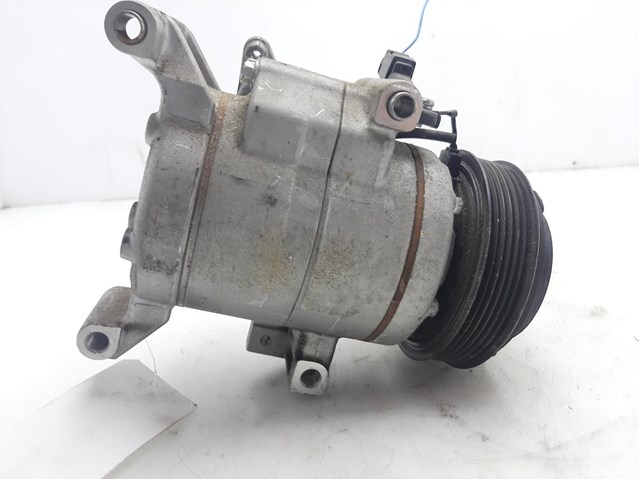 Compressor de aparelho de ar condicionado KD4561450A Mazda