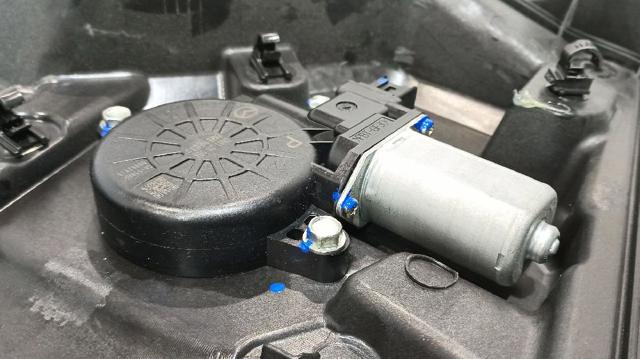 Mecanismo de acionamento de vidro da porta dianteira direita Mazda CX-5 1 KE, GH