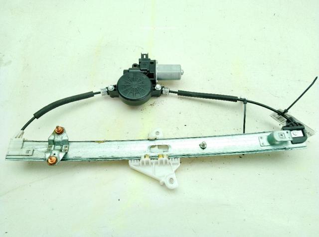 Mecanismo de acionamento de vidro da porta dianteira direita KD5358590 MAZDA