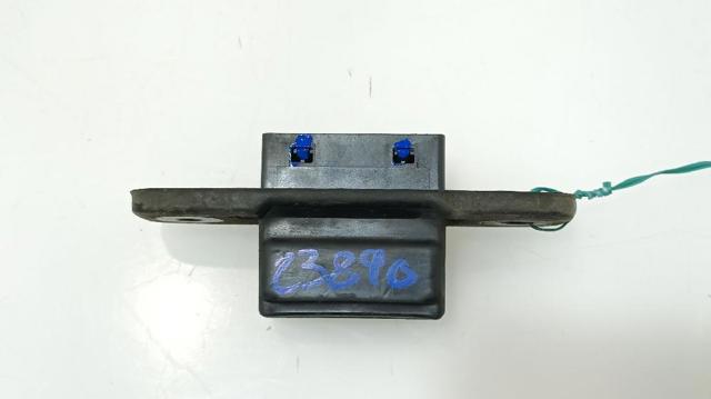 KD53624B0 MAZDA Кнопка привода замка багажника купить в Харьков