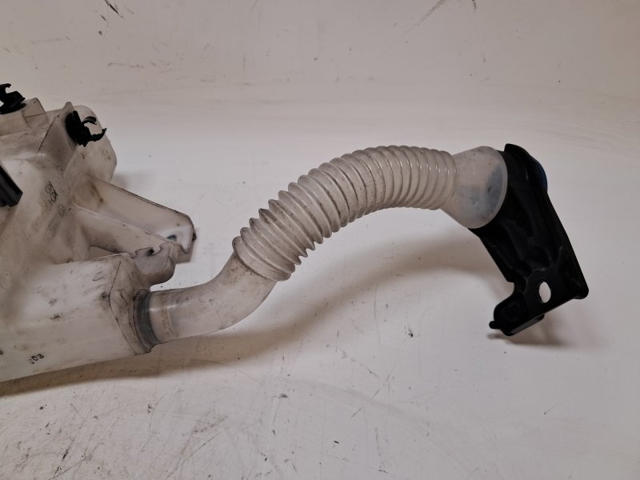 KD5367481 MAZDA Бачок омывателя купить в Чернигов
