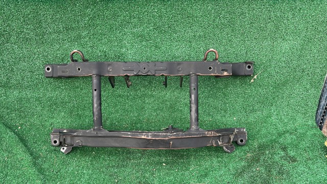 KHB000080 LAND ROVER Подрамник задний купить в Ирпень