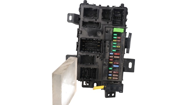 KK3T15604FAH Блок предохранителей задний салонный купить Черкассы
