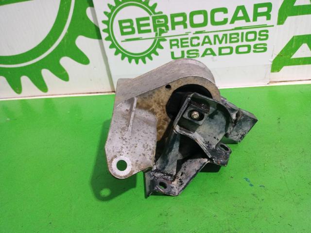 KKU000430 LAND ROVER Кронштейн подушки (опоры) двигателя левой купить в Хмельницкий