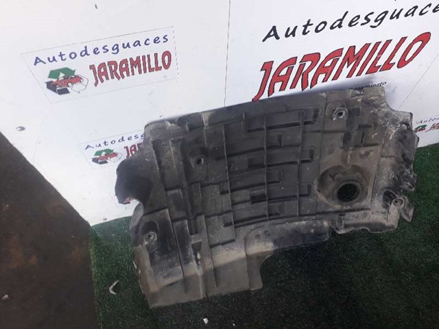 LBH000182 LAND ROVER Крышка двигателя купить в Полтава