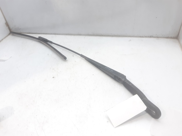 LR002245 LAND ROVER Поводок стеклоочистителя купить в Чернигов