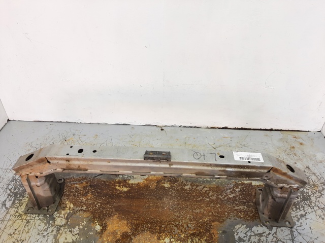 Reforçador do pára-choque dianteiro LR005532 Land Rover
