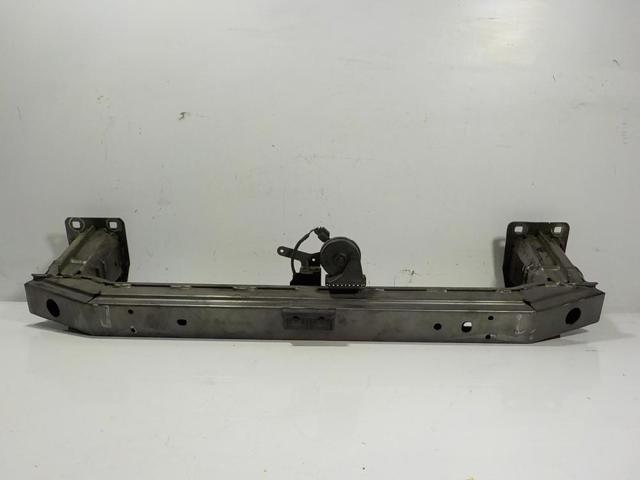 Reforçador do pára-choque dianteiro LR005532 Land Rover