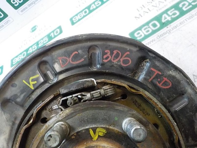 LR006962 Цапфа задняя правая купить Ужгород
