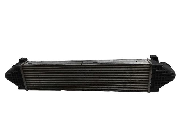 LAND ROVER LR009802 Радиатор интеркуллера в наличии Ужгород