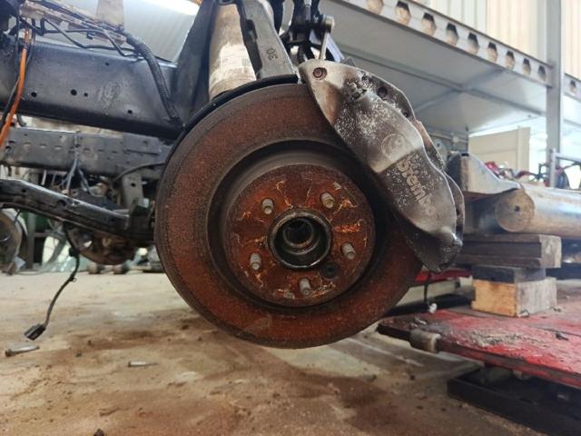 LR010397 LAND ROVER Суппорт тормозной передний левый купить в Винница