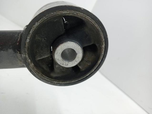 LR010527 Верхний левый рычаг задней подвески купить Ирпень