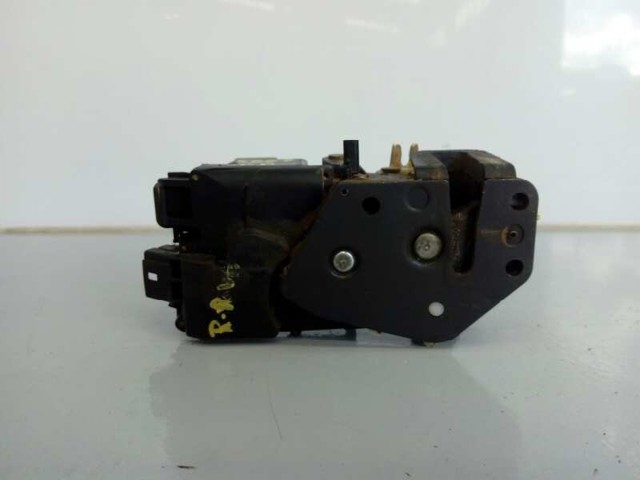 LR011304 LAND ROVER Замок двери задней правой купить в Винница