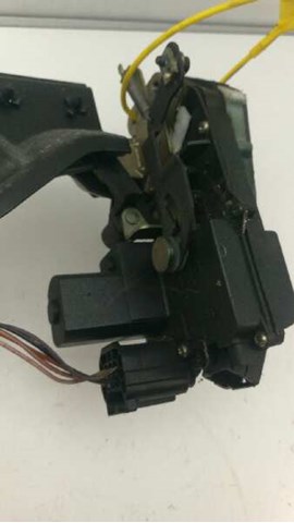 LR011305 LAND ROVER Замок двери задней левой купить в Украина