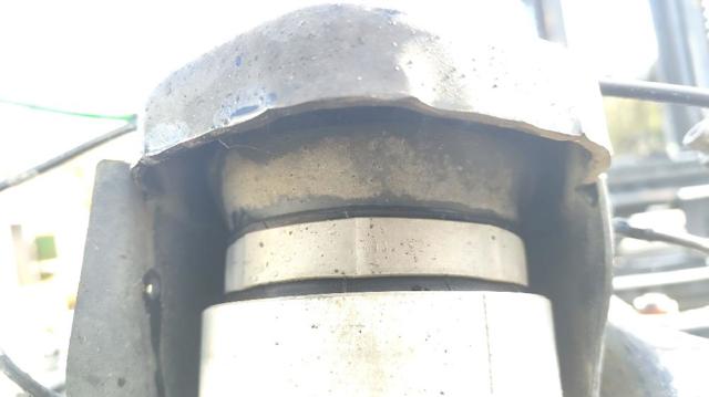 LR013930 LAND ROVER Амортизатор передний купить в Киев