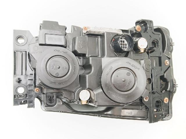 LR013990 LAND ROVER Правая фара купить в Черкассы