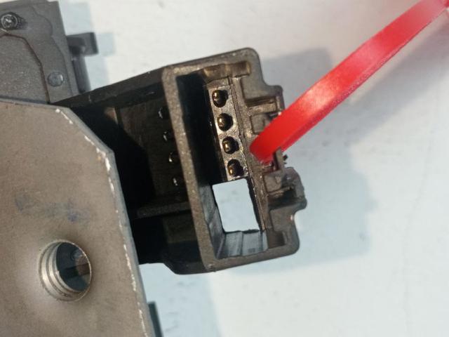 LR014184 LAND ROVER Замок багажника купить в Ровно