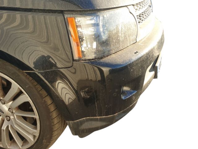 LAND ROVER LR015075 Передний бампер в наличии Киев