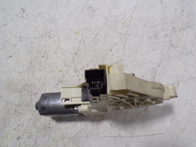 LR015450 LAND ROVER Мотор стеклоподъемника двери передней правой купить в Ужгород
