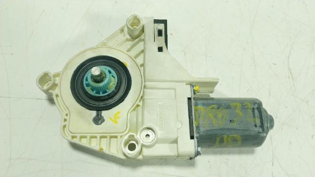 LR015450 LAND ROVER Мотор стеклоподъемника двери передней правой купить в Житомир