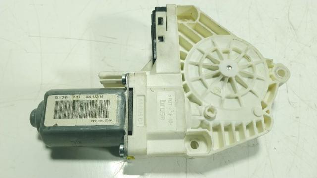 LR016352 LAND ROVER Мотор стеклоподъемника двери задней правой купить в Хмельницкий