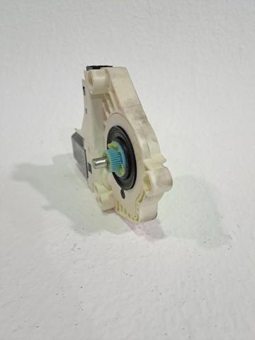 LR016353 LAND ROVER Мотор стеклоподъемника двери задней левой купить в Николаев