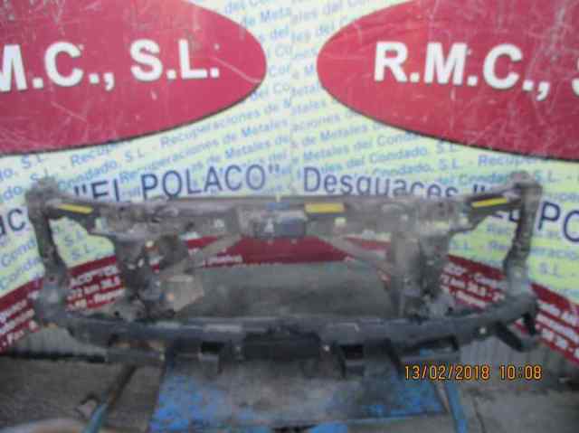 Longarina de chassi dianteira direita LR016841 Land Rover