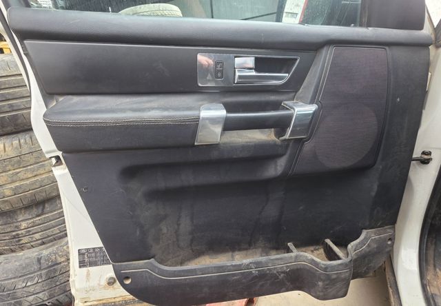LAND ROVER LR016878 Обшивка (облицовка) внутренняя двери передней левой в наличии Ужгород