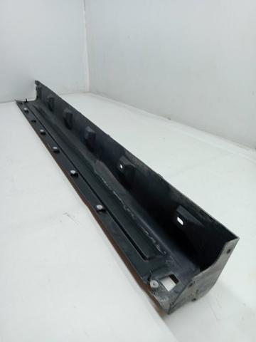 LAND ROVER LR018175 Накладка (молдинг) порога наружная правая в наличии Ужгород