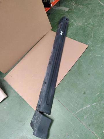 LAND ROVER LR018176 Накладка (молдинг) порога наружная левая в наличии Харьков
