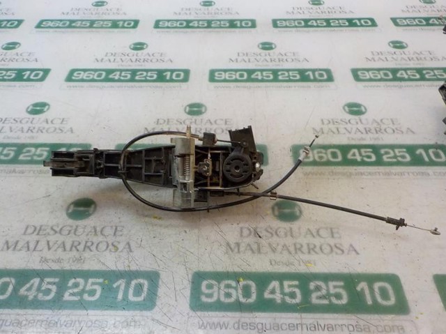 LR018296 LAND ROVER Держатель наружной ручки двери передней левой купить в Павлоград