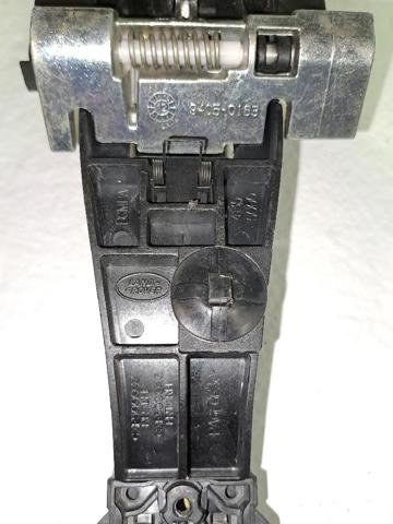 LAND ROVER LR018298 Держатель наружной ручки двери задней левой в наличии Ирпень