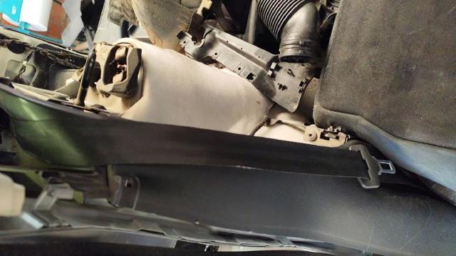 LAND ROVER LR026470 Ремень безопасности задний в наличии Винница