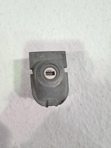 LR027452 LAND ROVER Личинка замка двери передней левой купить в Полтава