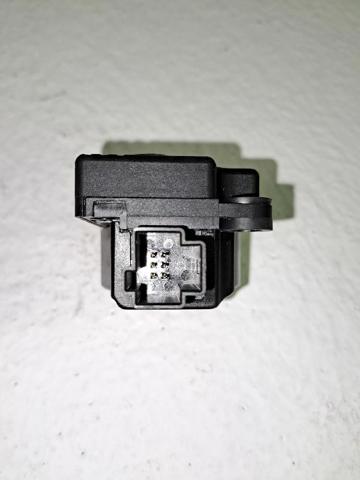 LR041272 LAND ROVER Привод заслонки печки купить в Кривой Рог