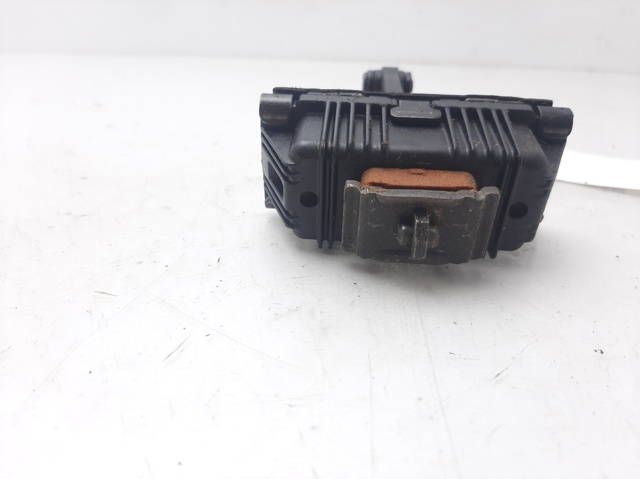 LAND ROVER LR042356 Ограничитель двери в наличии Тернополь