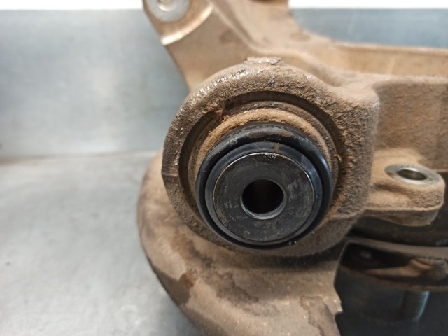 LAND ROVER LR043593 Цапфа задняя правая в наличии Ирпень
