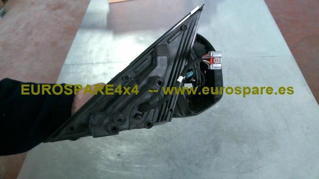 LAND ROVER LR045116 Корпус зеркала заднего вида правого (внутрення часть) в наличии Ровно